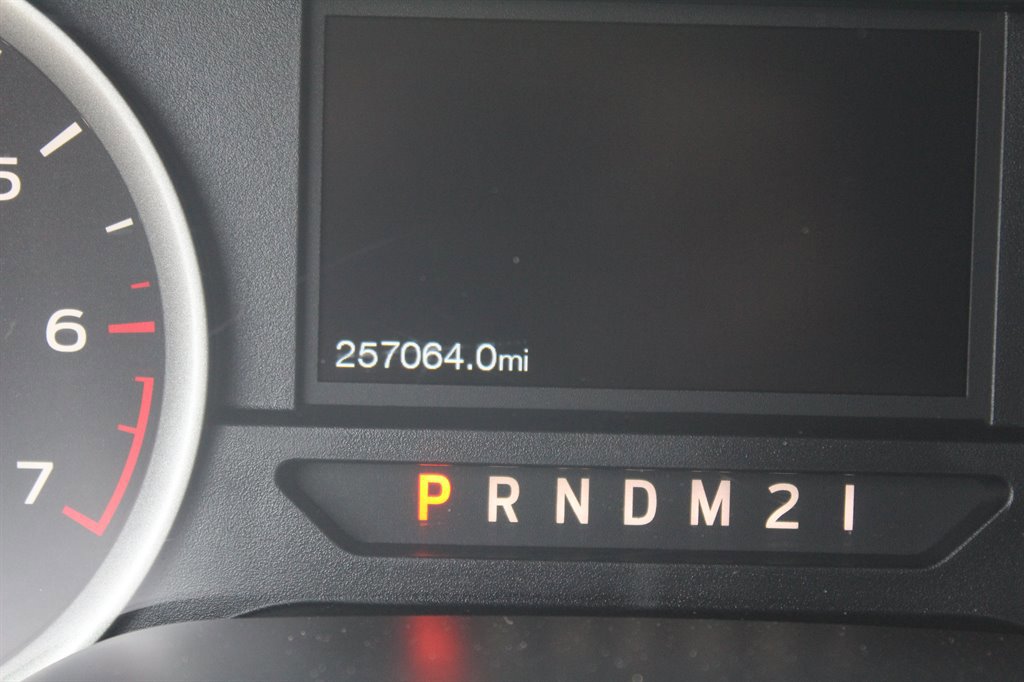 Used 2017 Ford F150 XLT w/ Equipment Group 301A Mid AWD/4WD image 9