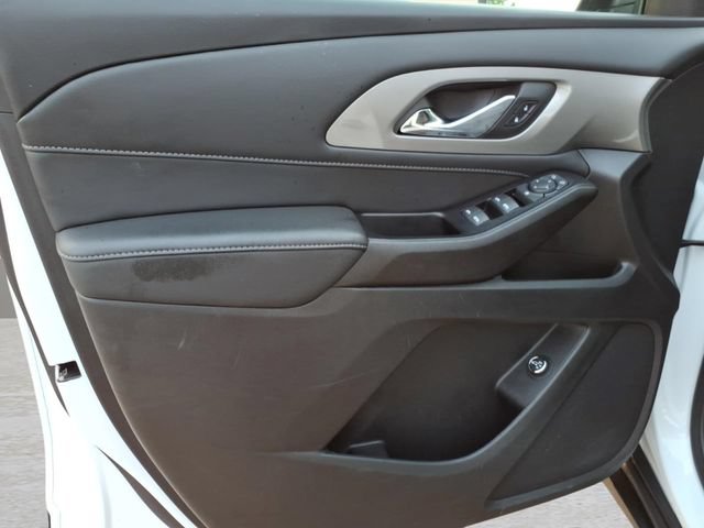 Used 2023 Chevrolet Traverse LT FWD image 16
