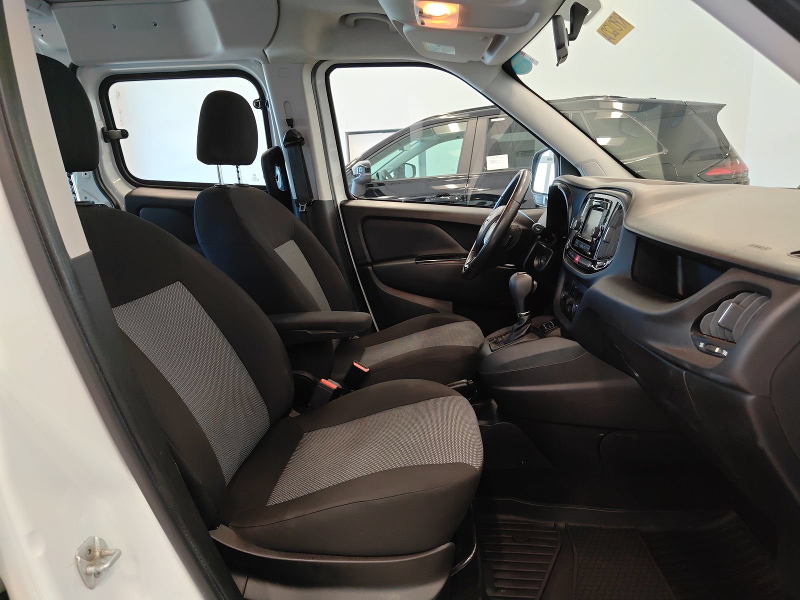 Used 2017 RAM ProMaster City Tradesman w/ Rear Back-up Camera Group FWD image 13