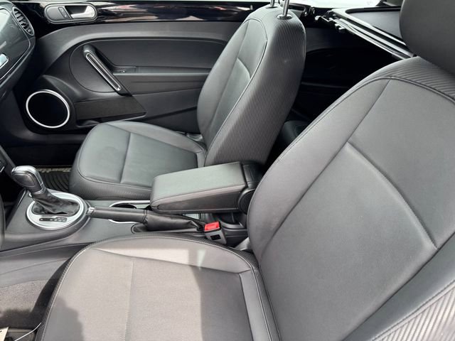 Used 2015 Volkswagen Beetle R-Line image 18