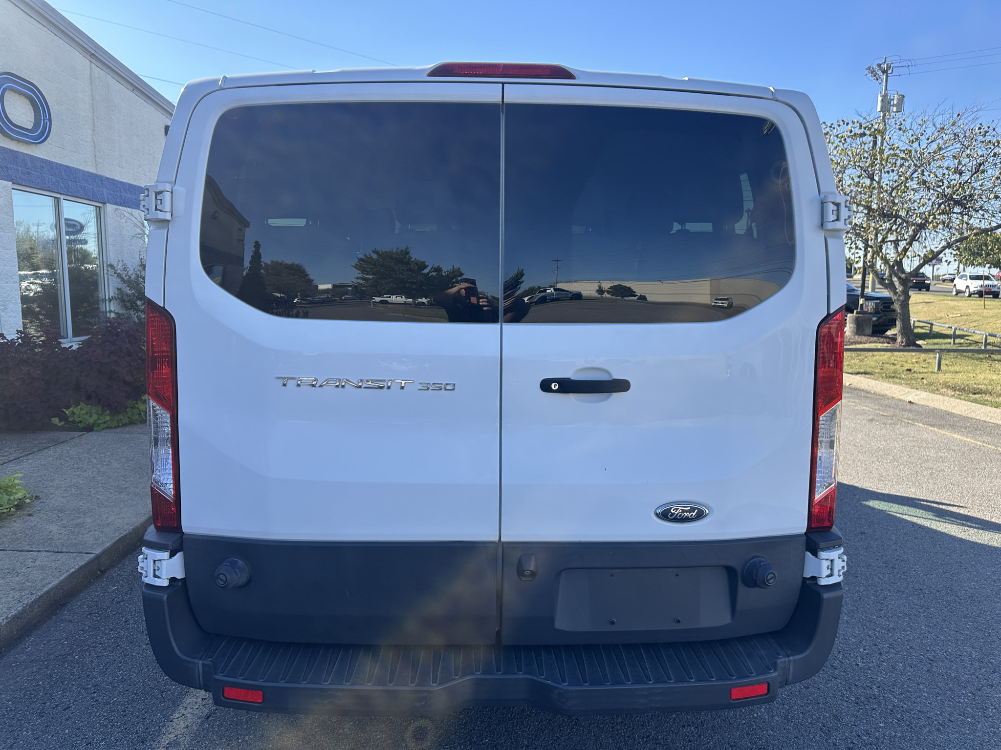 Used 2018 Ford Transit 350 XL RWD image 5