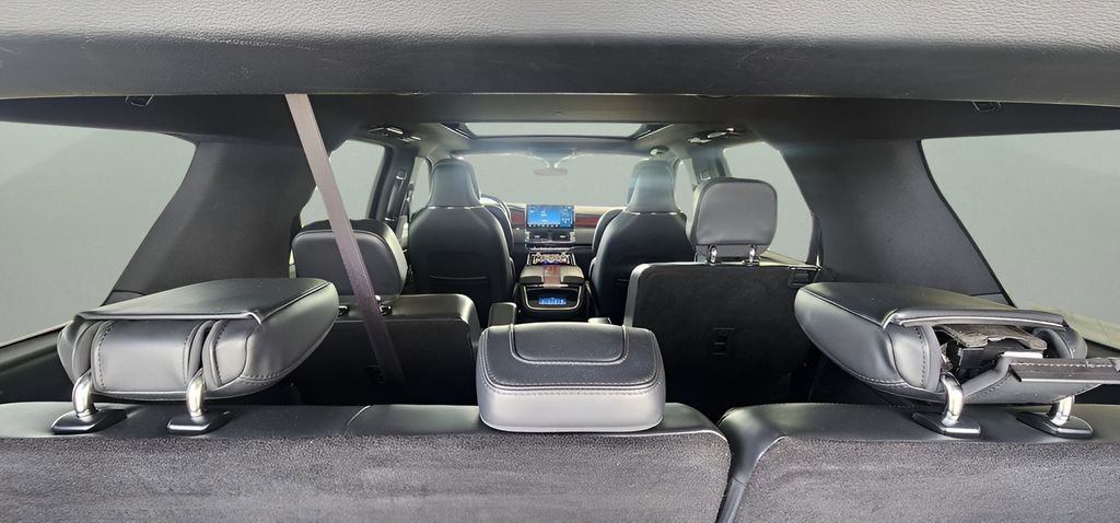 Used 2023 Lincoln Navigator Reserve image 22
