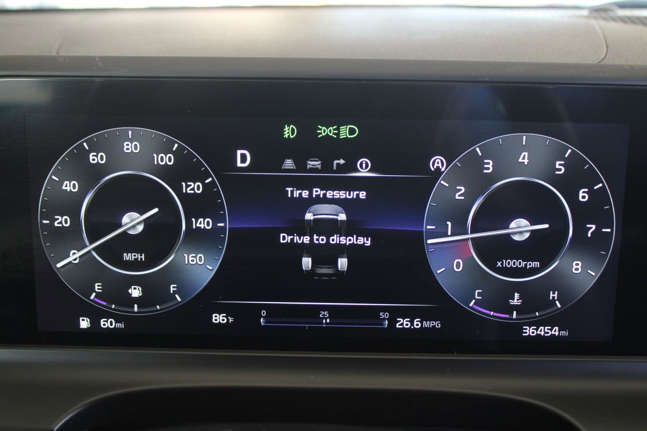Used 2024 Kia Seltos EX FWD image 16