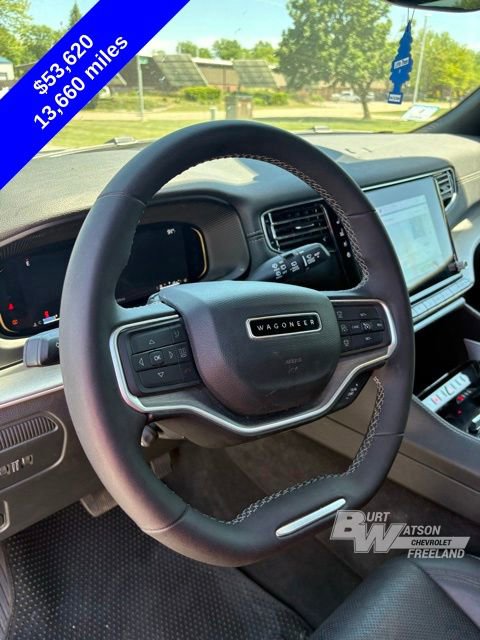 Used 2025 Jeep Wagoneer L Series II w/ 8-pass Seating Package AWD/4WD image 16