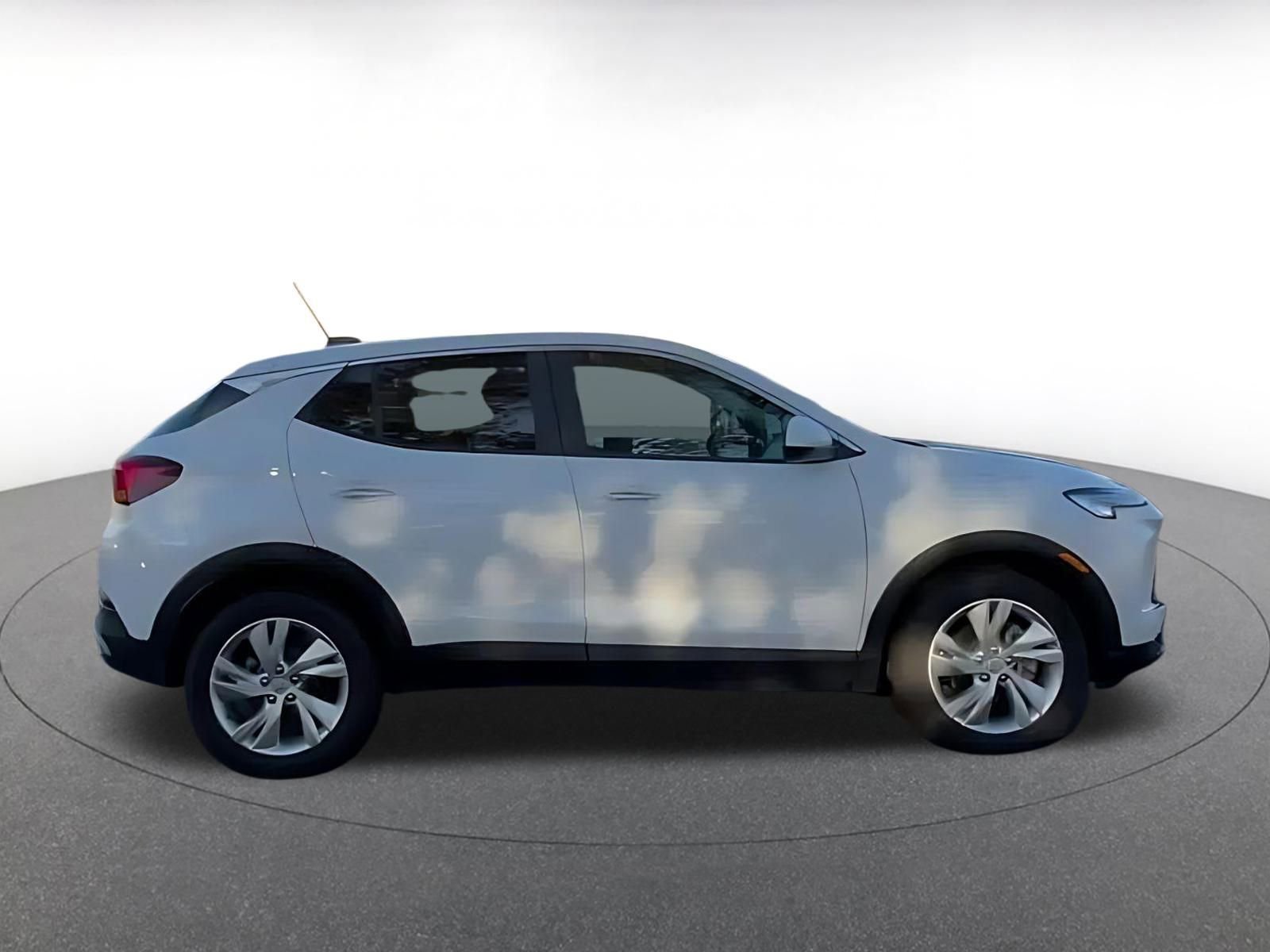 Used 2025 Buick Encore GX Preferred image 10