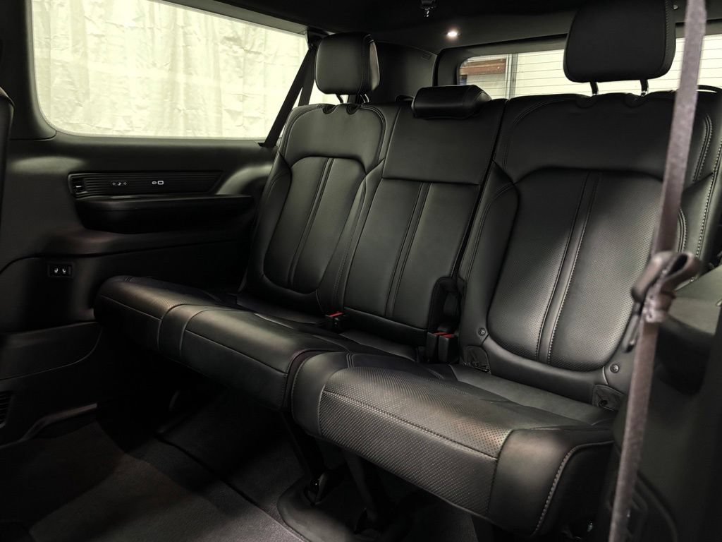 Used 2026 Jeep Grand Wagoneer L Limited AWD/4WD image 51