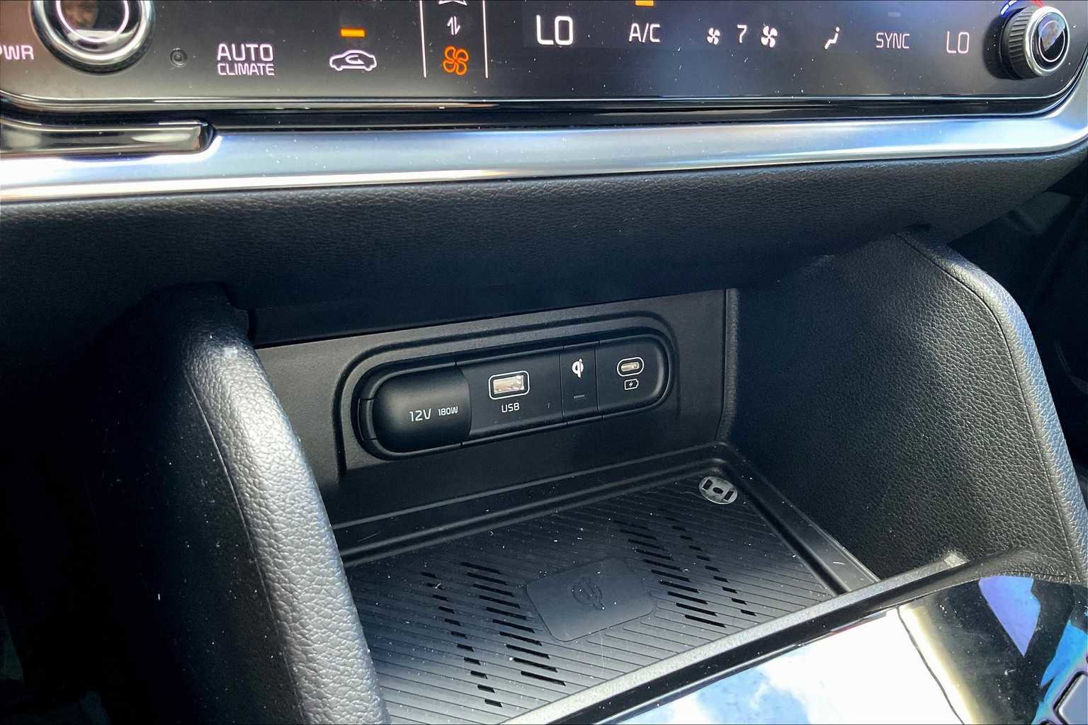 Used 2023 Kia Sportage EX image 32