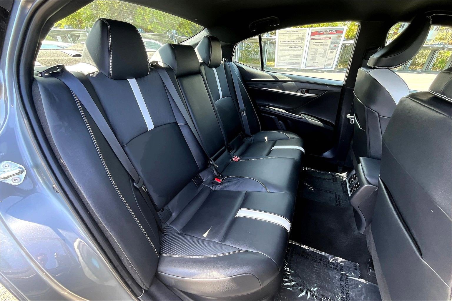 Used 2025 Toyota Camry SE image 25