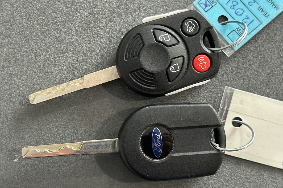 Used 2017 Ford C-MAX Energi SE w/ Equipment Group 401A image 34