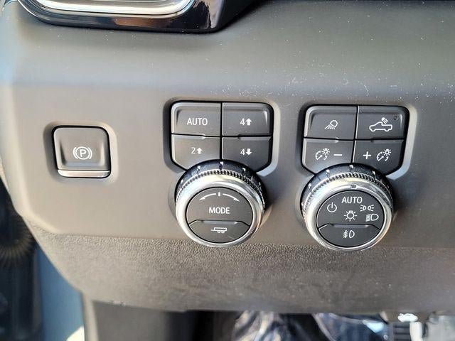 New 2026 GMC Sierra 3500 Denali Ultimate AWD/4WD image 13