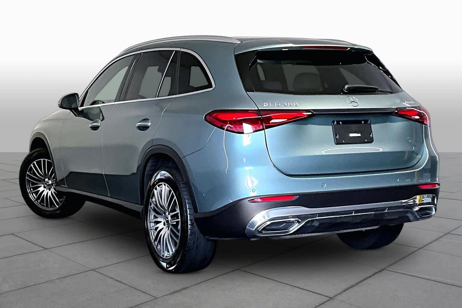 Used 2026 Mercedes-Benz GLC 300 4MATIC image 12