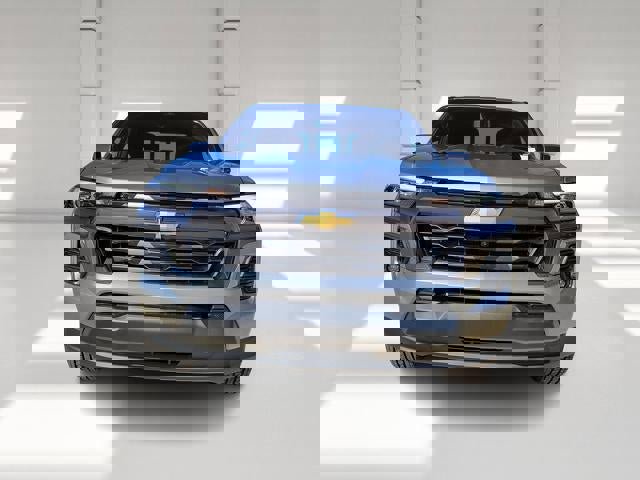 New 2025 Chevrolet Colorado LT w/ LT Convenience Package image 2