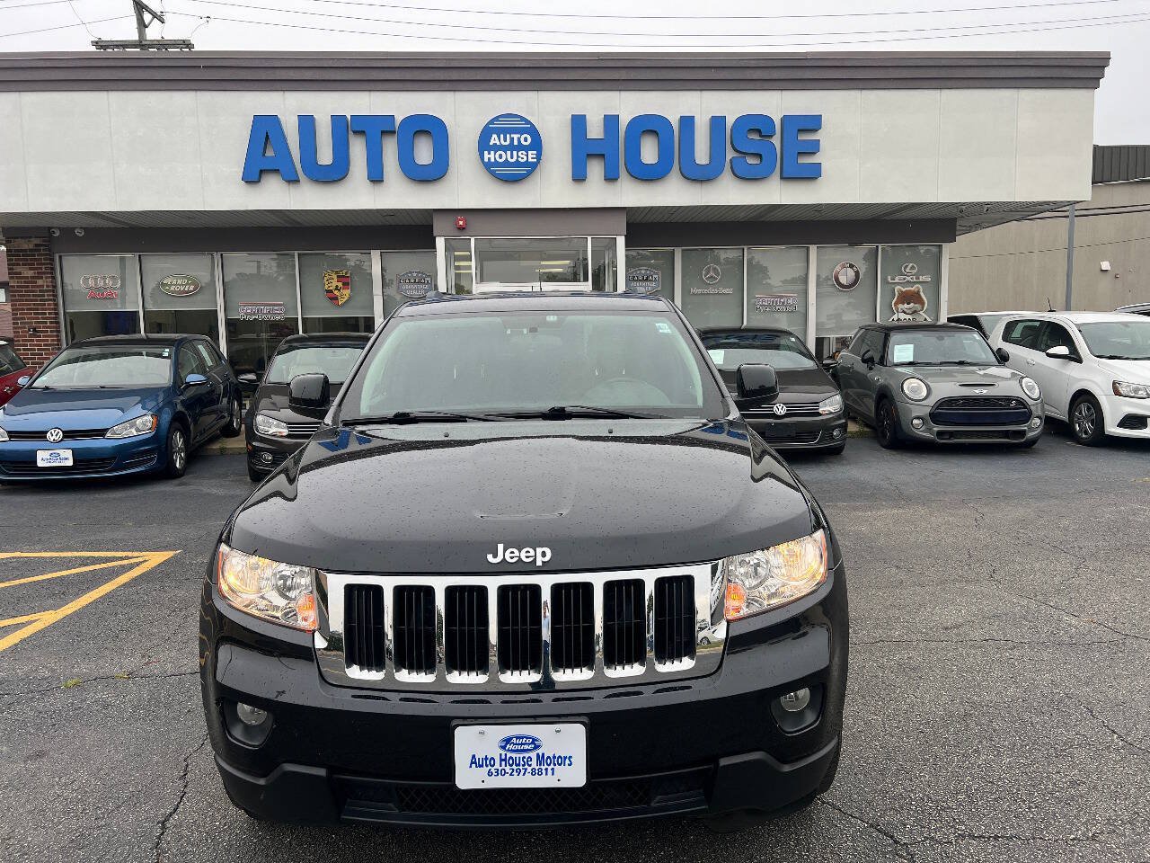Used 2012 Jeep Grand Cherokee Laredo w/ Laredo E Group AWD/4WD image 2