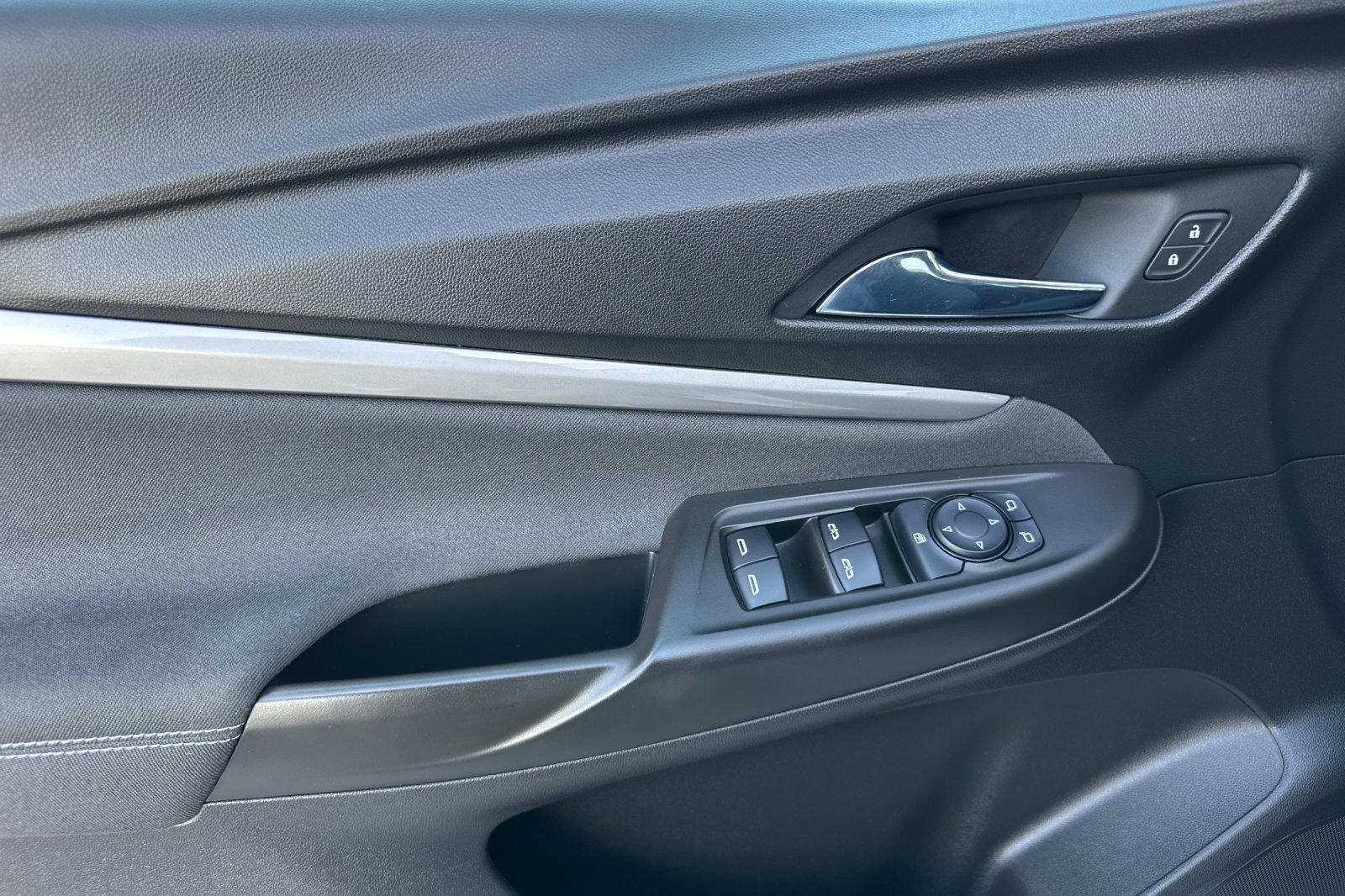 Used 2022 Chevrolet Bolt EUV LT image 11