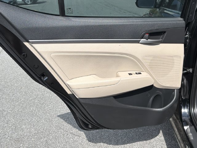 Used 2018 Hyundai Elantra Limited w/ Limited Ultimate Package 02 FWD image 23