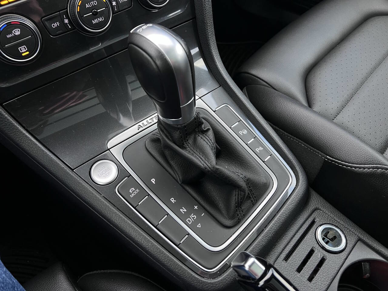 Used 2019 Volkswagen Golf Alltrack SEL image 25