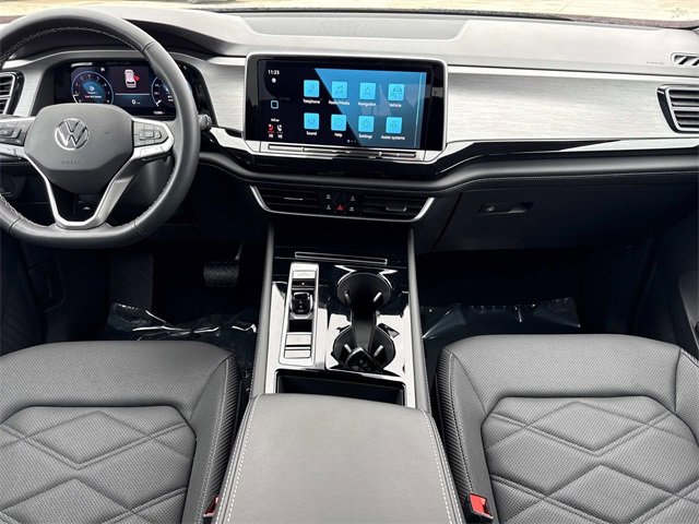 Used 2025 Volkswagen Atlas Cross Sport SE image 18