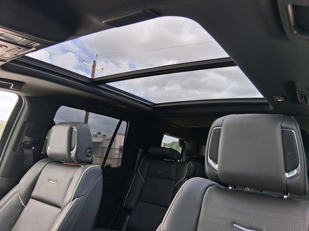 Used 2024 Cadillac Escalade Premium Luxury RWD image 22