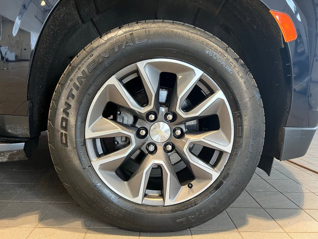 Used 2022 Chevrolet Tahoe LT w/ Luxury Package AWD/4WD image 12