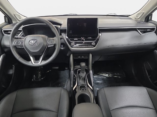 Used 2024 Toyota Corolla Cross XLE w/ Convenience Package AWD/4WD image 10
