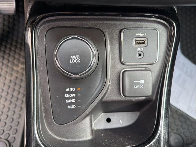 Used 2020 Jeep Compass Latitude image 31