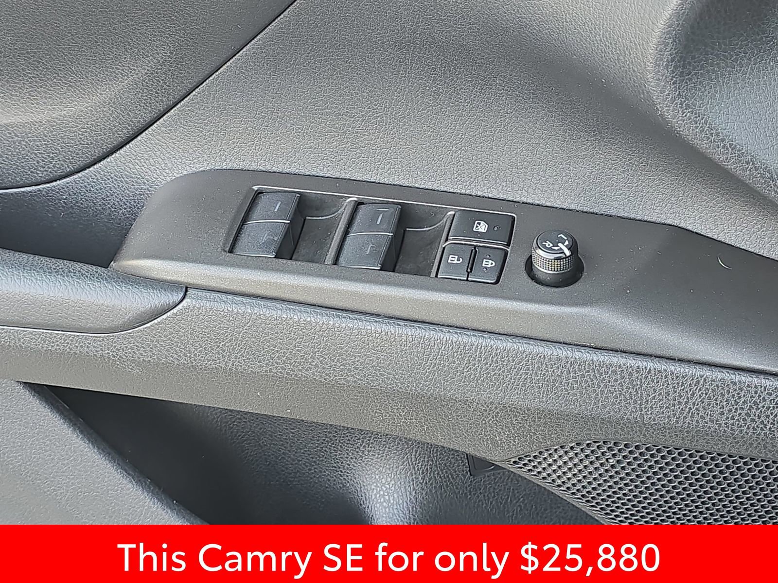 Used 2023 Toyota Camry SE image 33