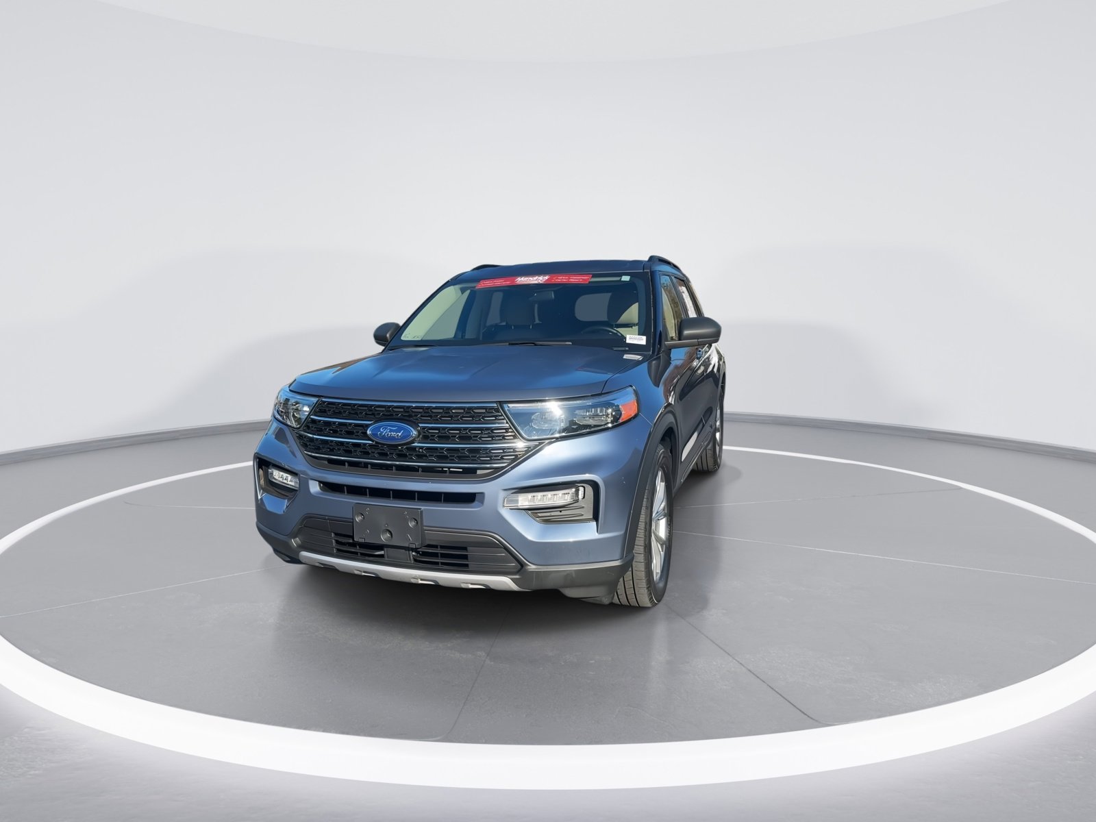 Used 2021 Ford Explorer XLT w/ Equipment Group 202A image 3