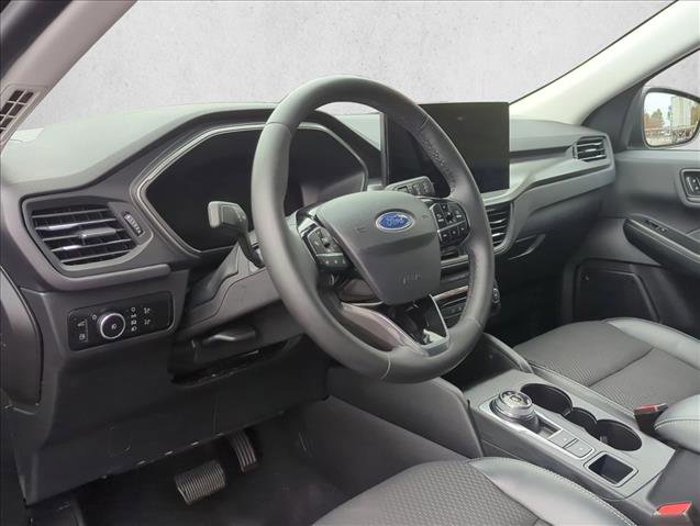 Used 2024 Ford Escape SE image 9