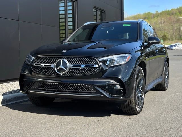 Used 2026 Mercedes-Benz GLC 300 4MATIC image 3