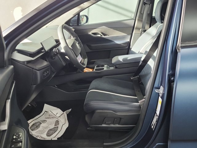 Used 2023 Fisker Ocean One image 4