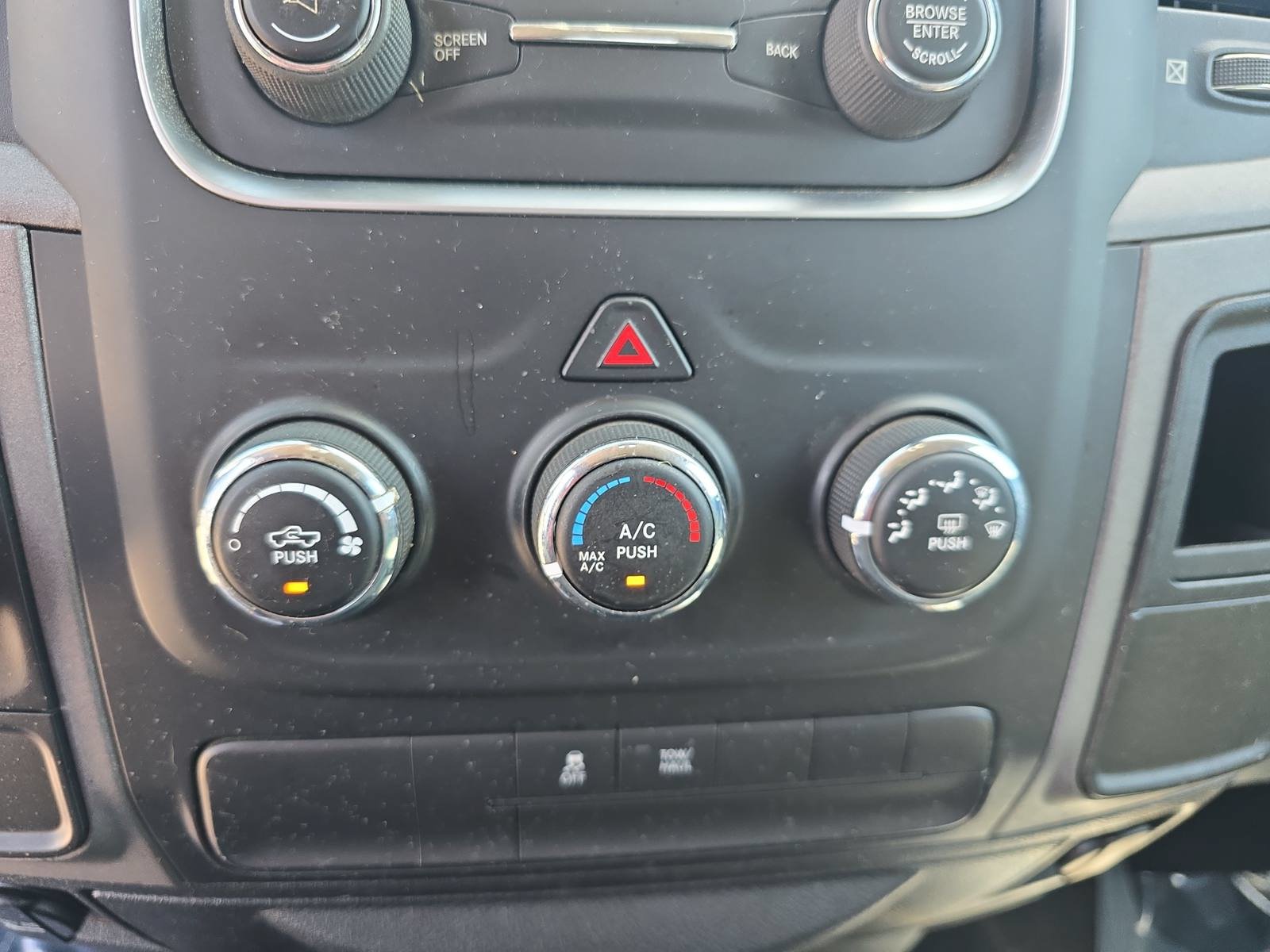 Used 2017 RAM 1500 Express RWD image 20