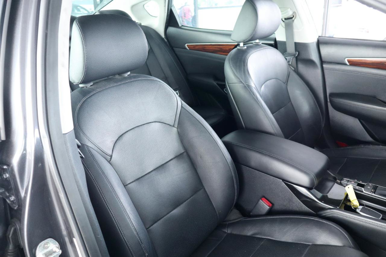 Used 2017 Kia Cadenza Technology FWD image 38