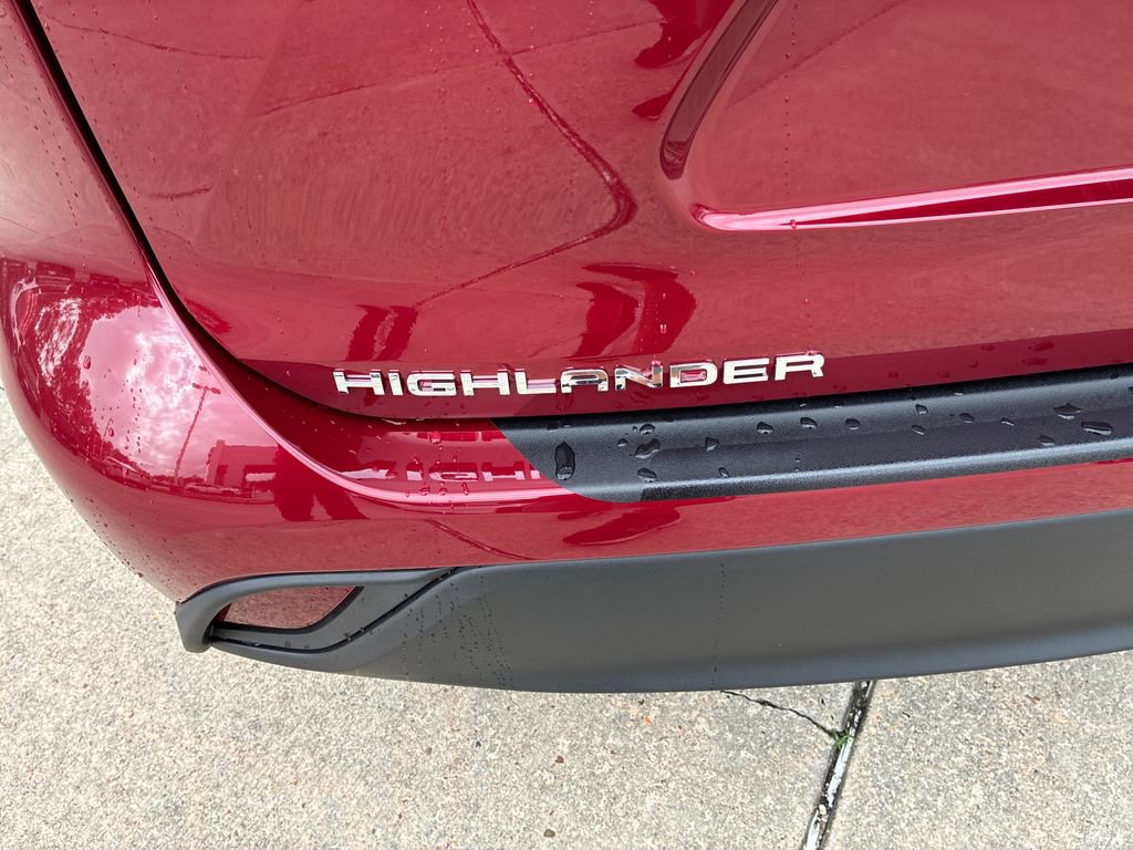New 2026 Toyota Highlander XLE image 6
