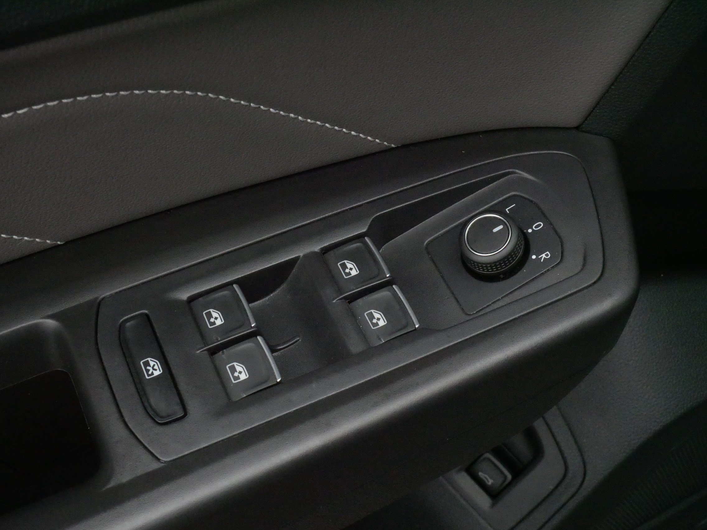 Certified 2023 Volkswagen Atlas SEL AWD/4WD image 19