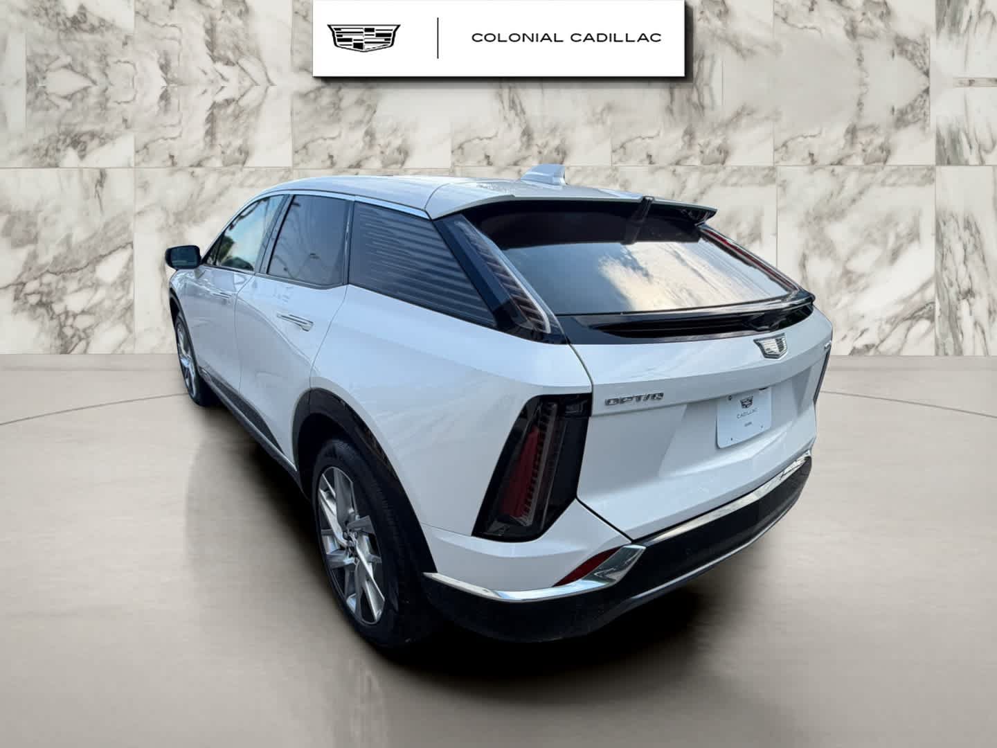Used 2025 Cadillac Optiq Luxury 1 w/ LPO, Floor Liner Package AWD/4WD image 3