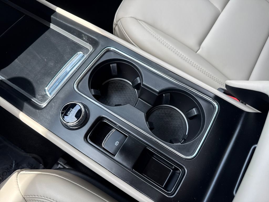 Used 2025 Lincoln Corsair FWD image 23