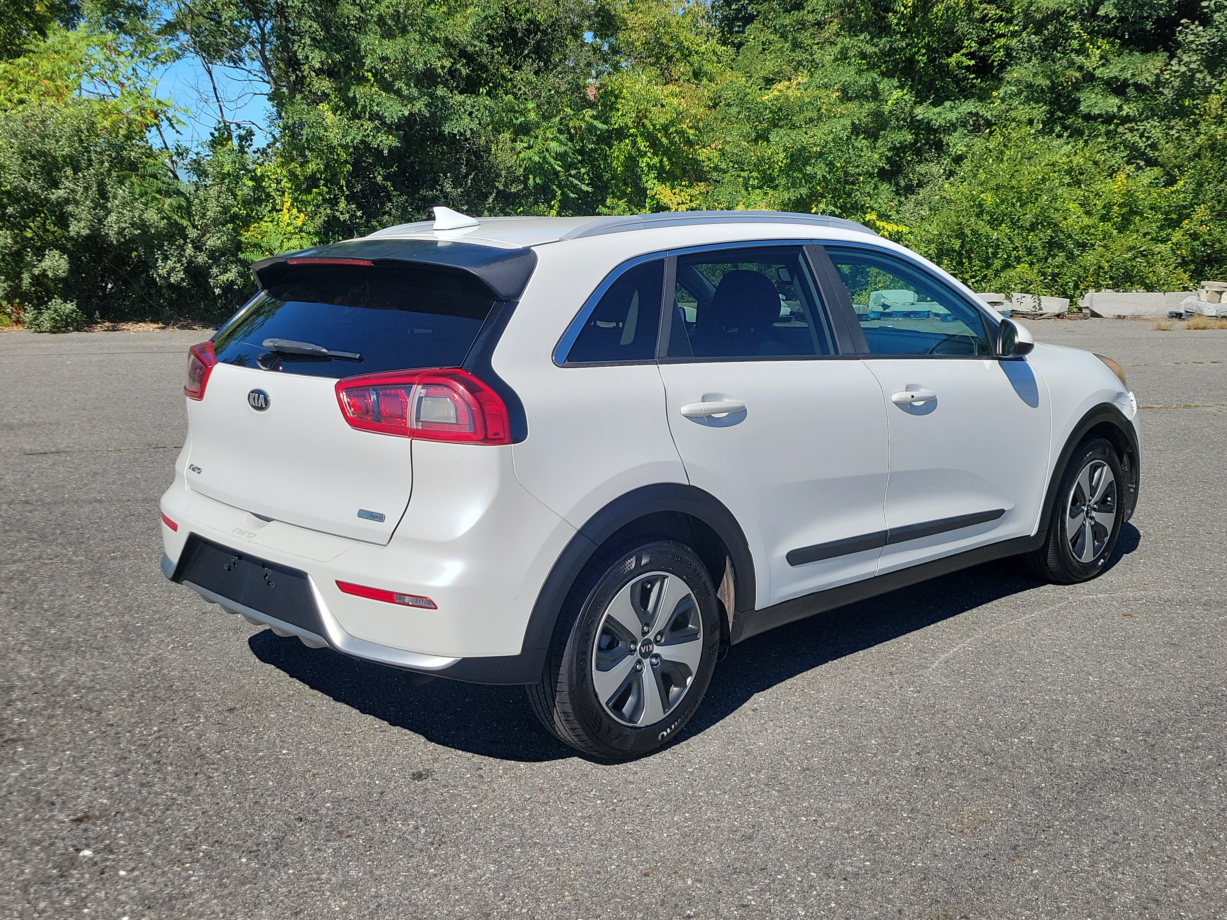 Used 2018 Kia Niro LX FWD image 5