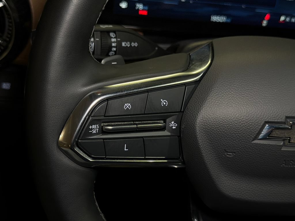 Used 2025 Chevrolet Equinox ACTIV FWD image 27