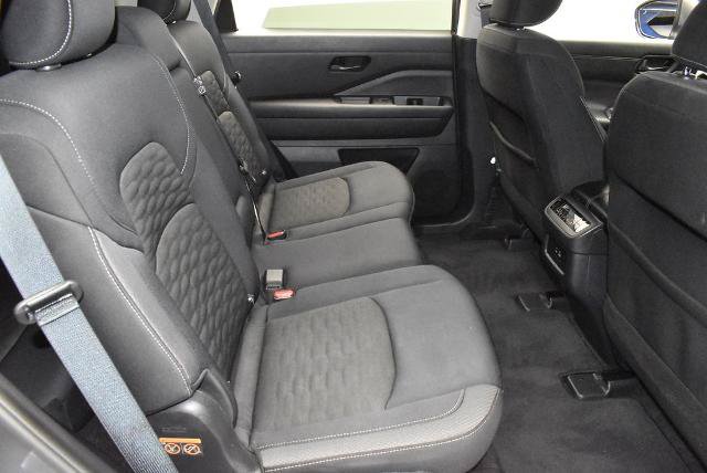 Certified 2025 Nissan Pathfinder SV FWD image 27