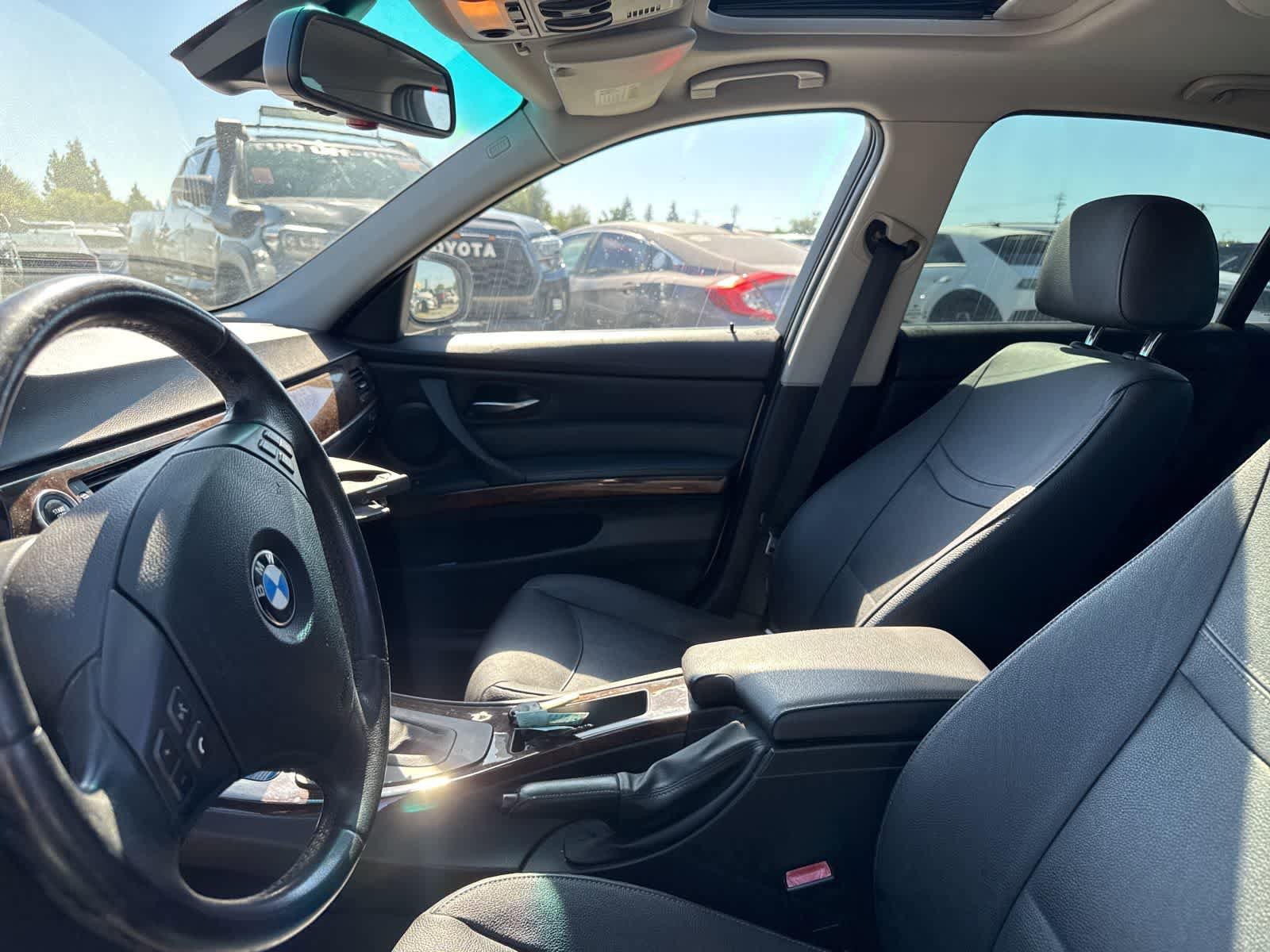 Used 2011 BMW 335i Sedan image 19