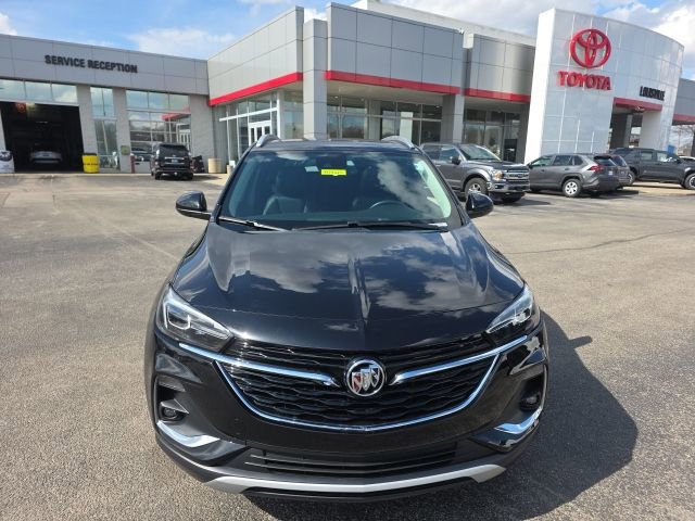 Used 2023 Buick Encore GX Essence w/ Experience Buick Package image 3