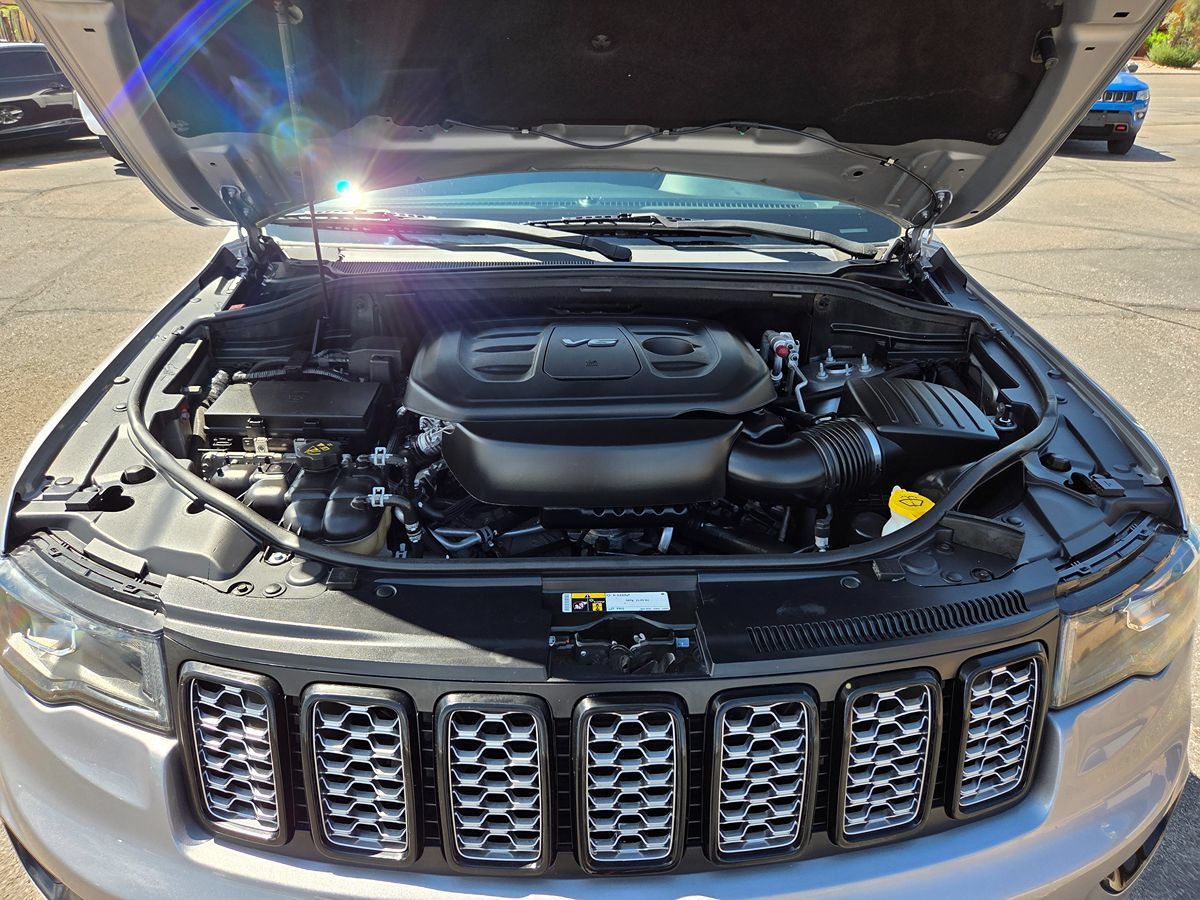 Used 2018 Jeep Grand Cherokee Altitude RWD image 60