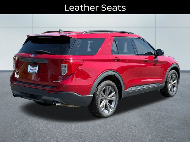 Used 2022 Ford Explorer XLT w/ Equipment Group 202A AWD/4WD image 3