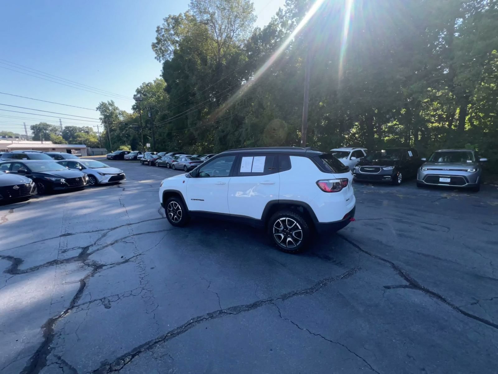 Used 2025 Jeep Compass Trailhawk AWD/4WD image 9