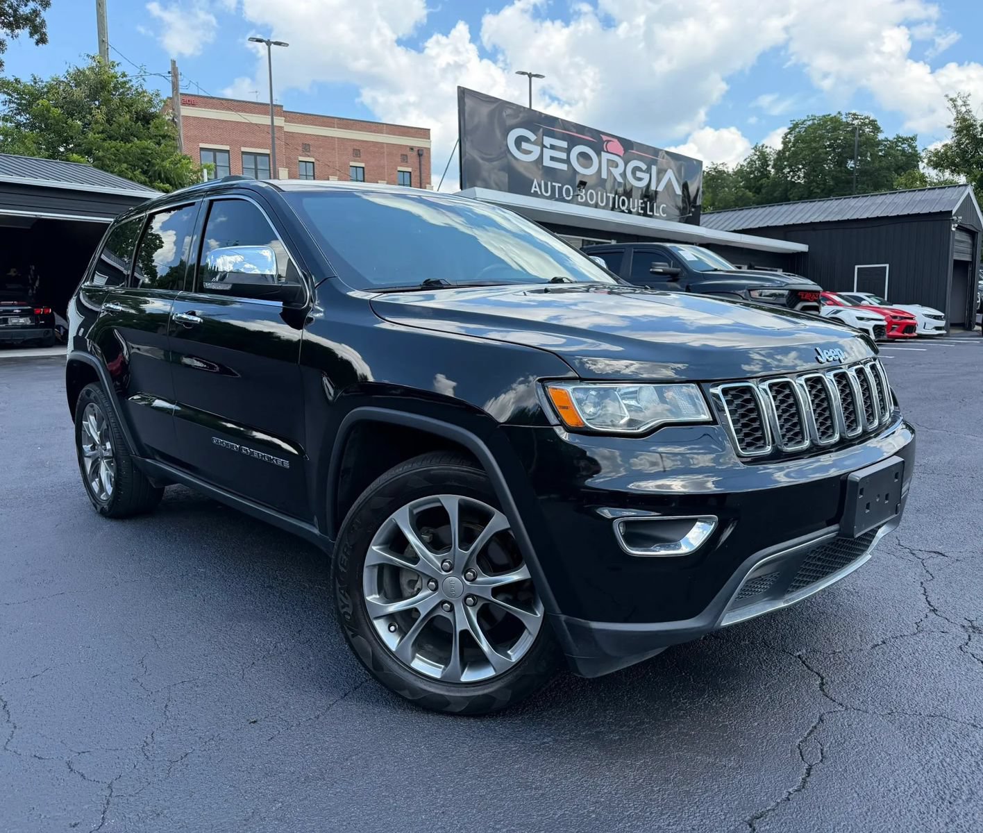 Used 2018 Jeep Grand Cherokee Limited RWD image 2