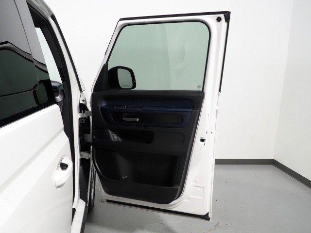 Used 2025 Volkswagen ID. Buzz Pro S RWD image 58