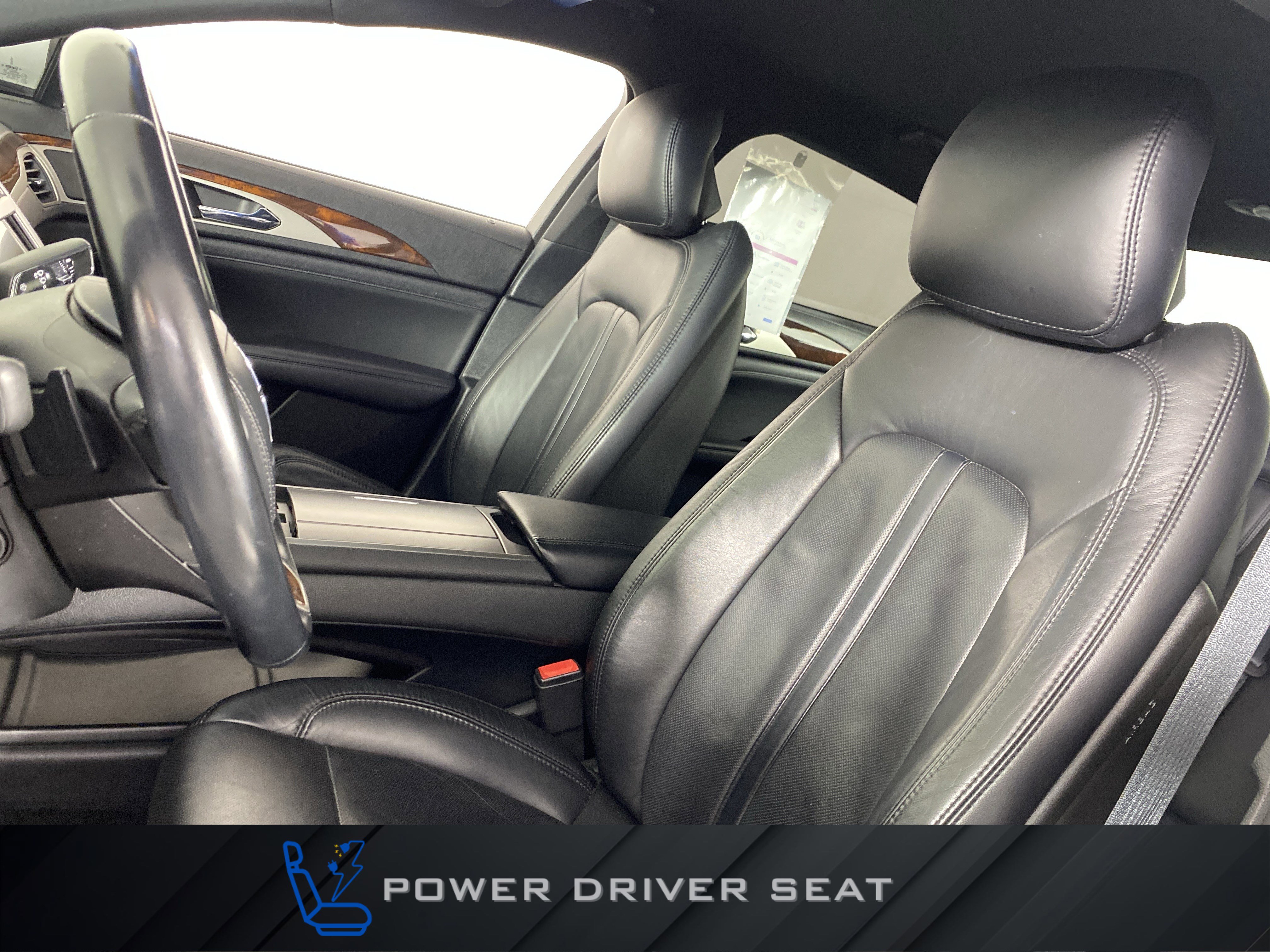 Used 2017 Lincoln MKZ Reserve FWD image 18