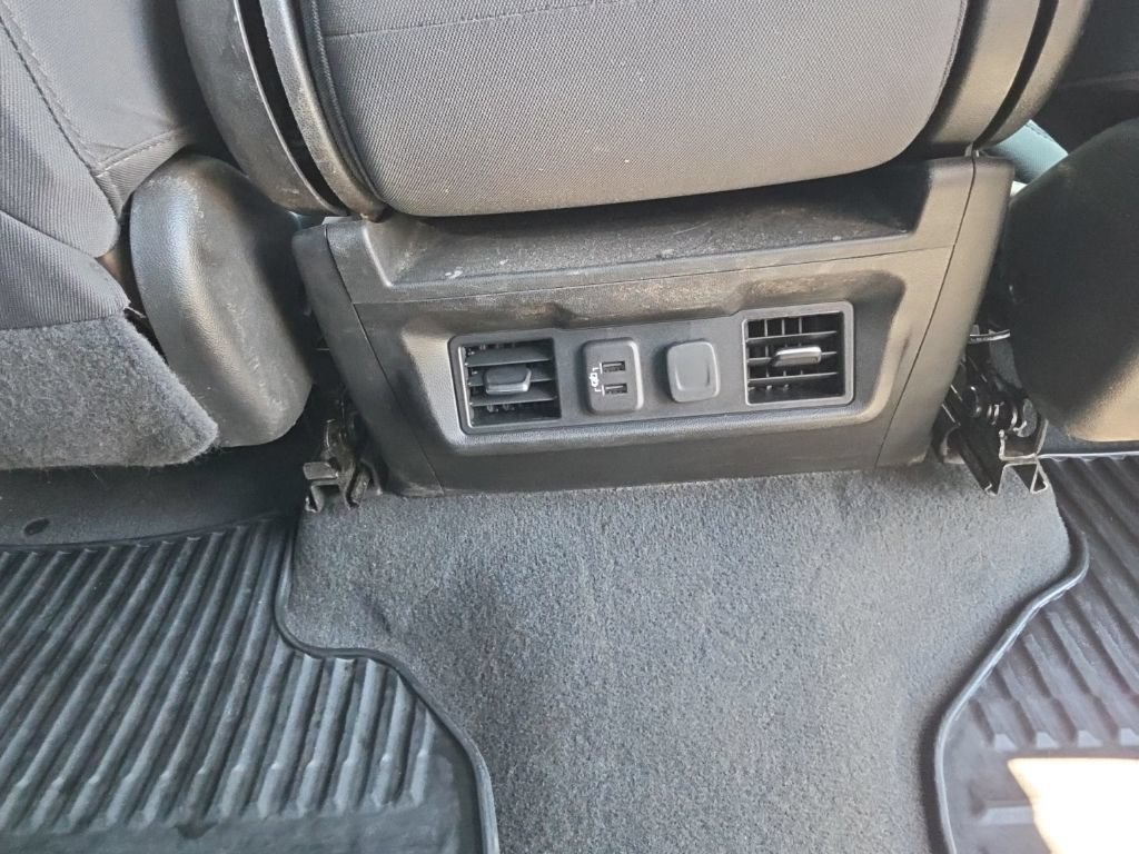 Used 2021 Chevrolet Silverado 1500 LT AWD/4WD image 24