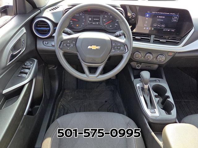 Used 2026 Chevrolet Trax LS w/ LS Convenience Package FWD image 11