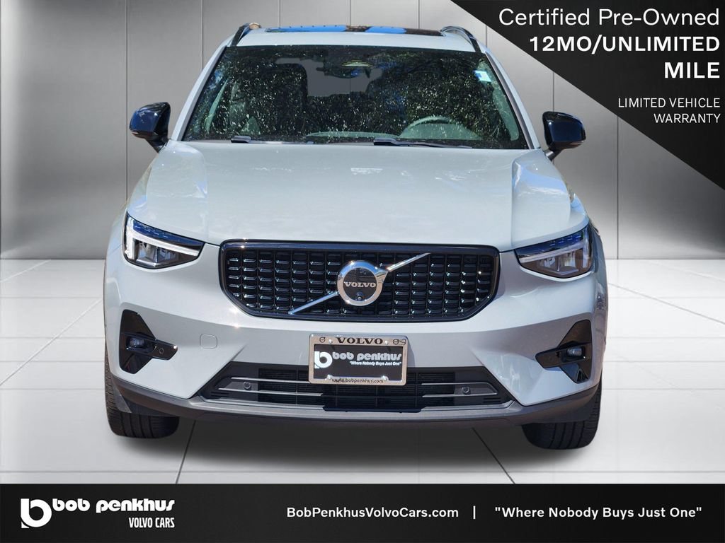 Used 2025 Volvo XC40 B5 Plus AWD/4WD image 22